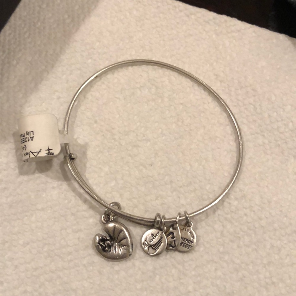 **NEW Lily pad Alex and ani bracelet